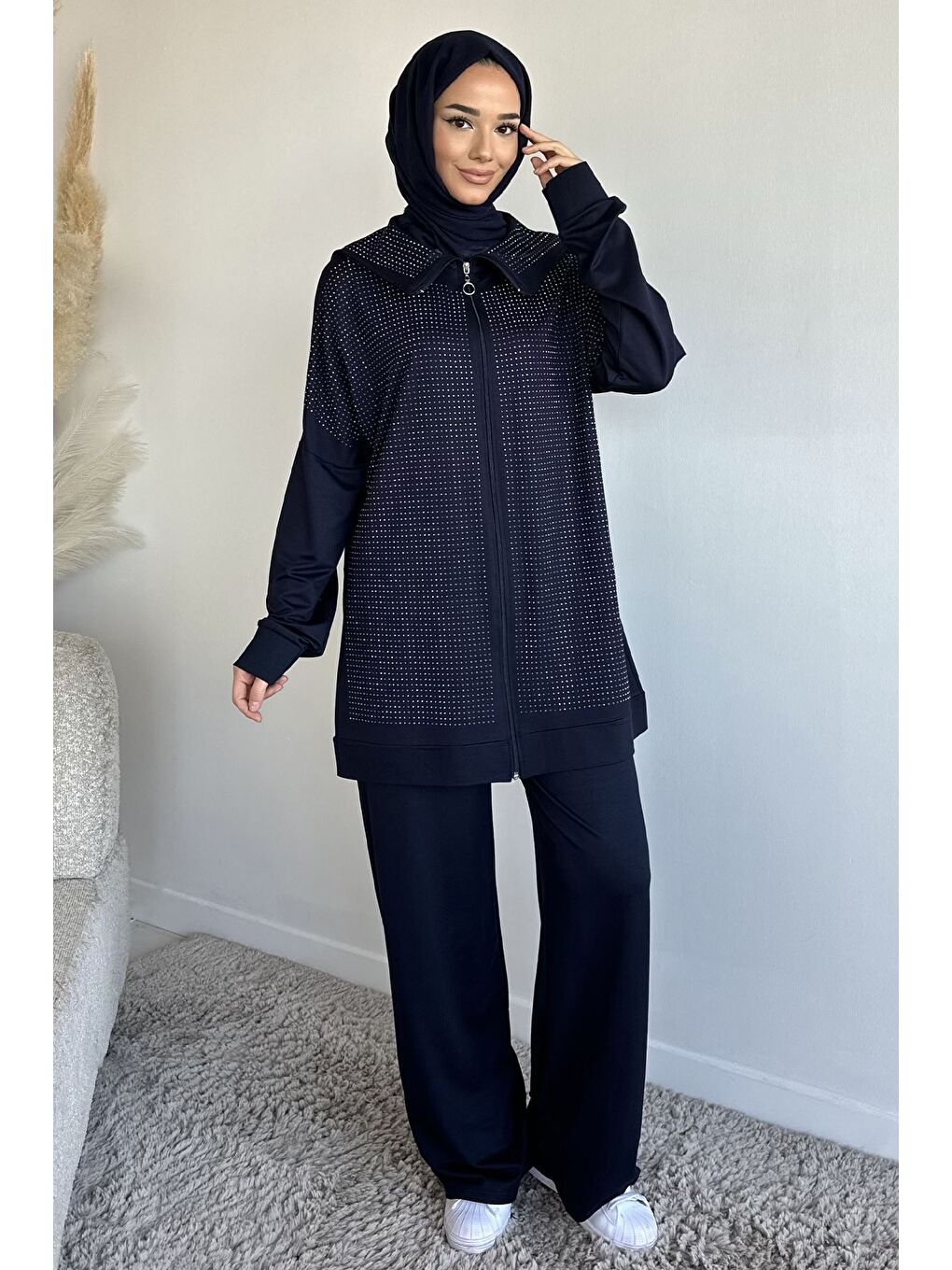 Lacivert Ön Boydan Fermuarlı Taş İşlemeli Tunik Bel Lastikli Pantolon Tesettür İkili Takım-2