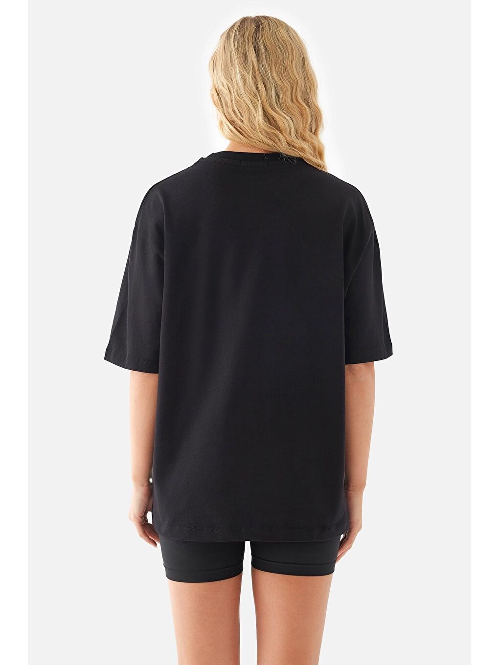 Serenity Oversize Siyah Tişört-5