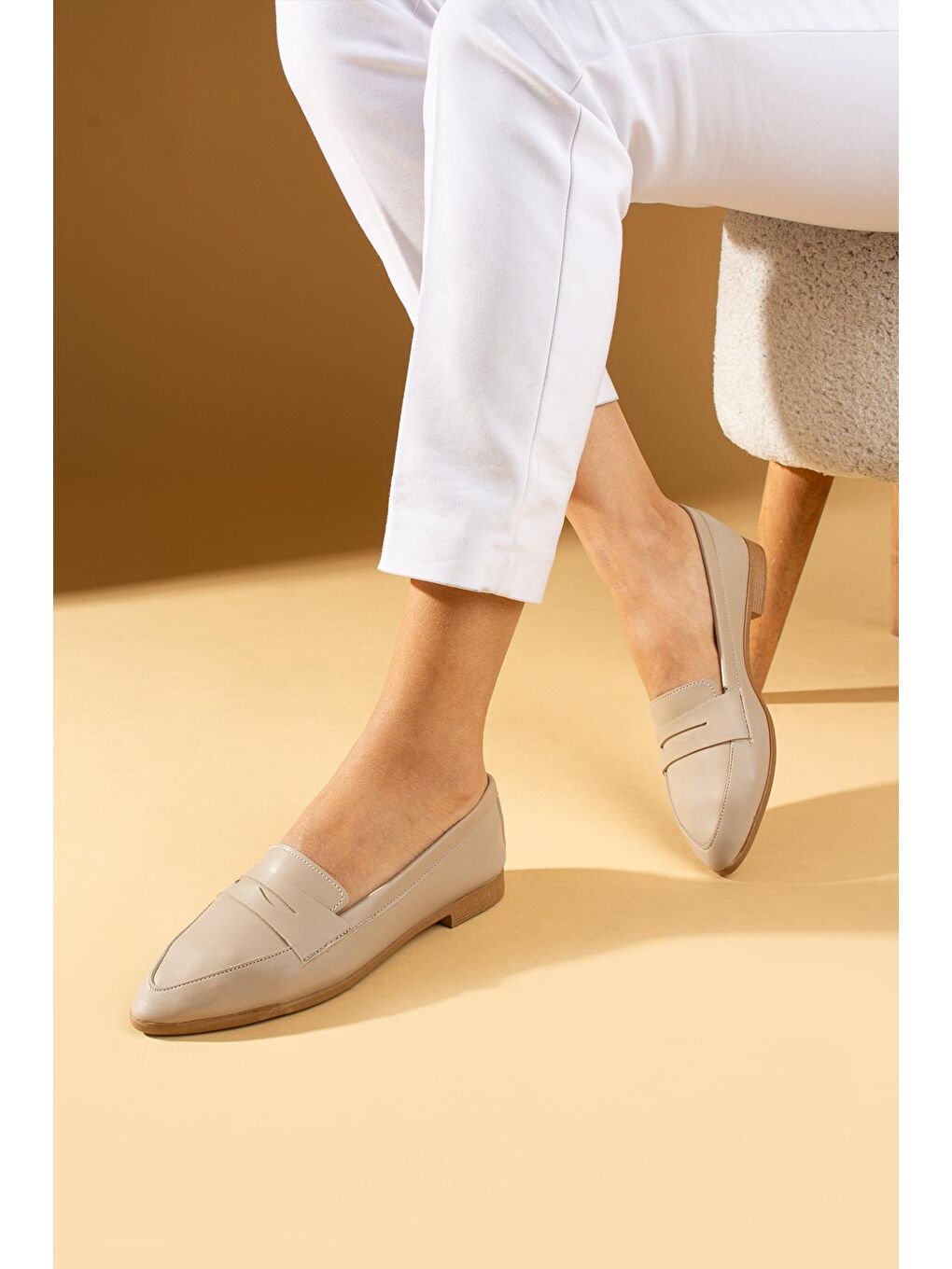 Bej Sivri Burun Comfort Taban Loafer Kadın Ayakkabı 73-277-24-1