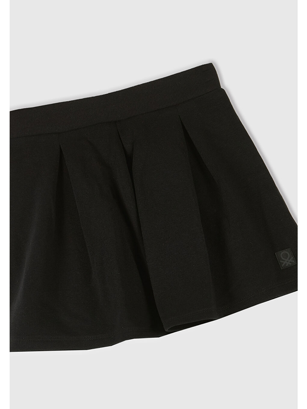 Kız Çocuk Siyah Logo Etiketli Pileli Bel Bantlı Etek-1