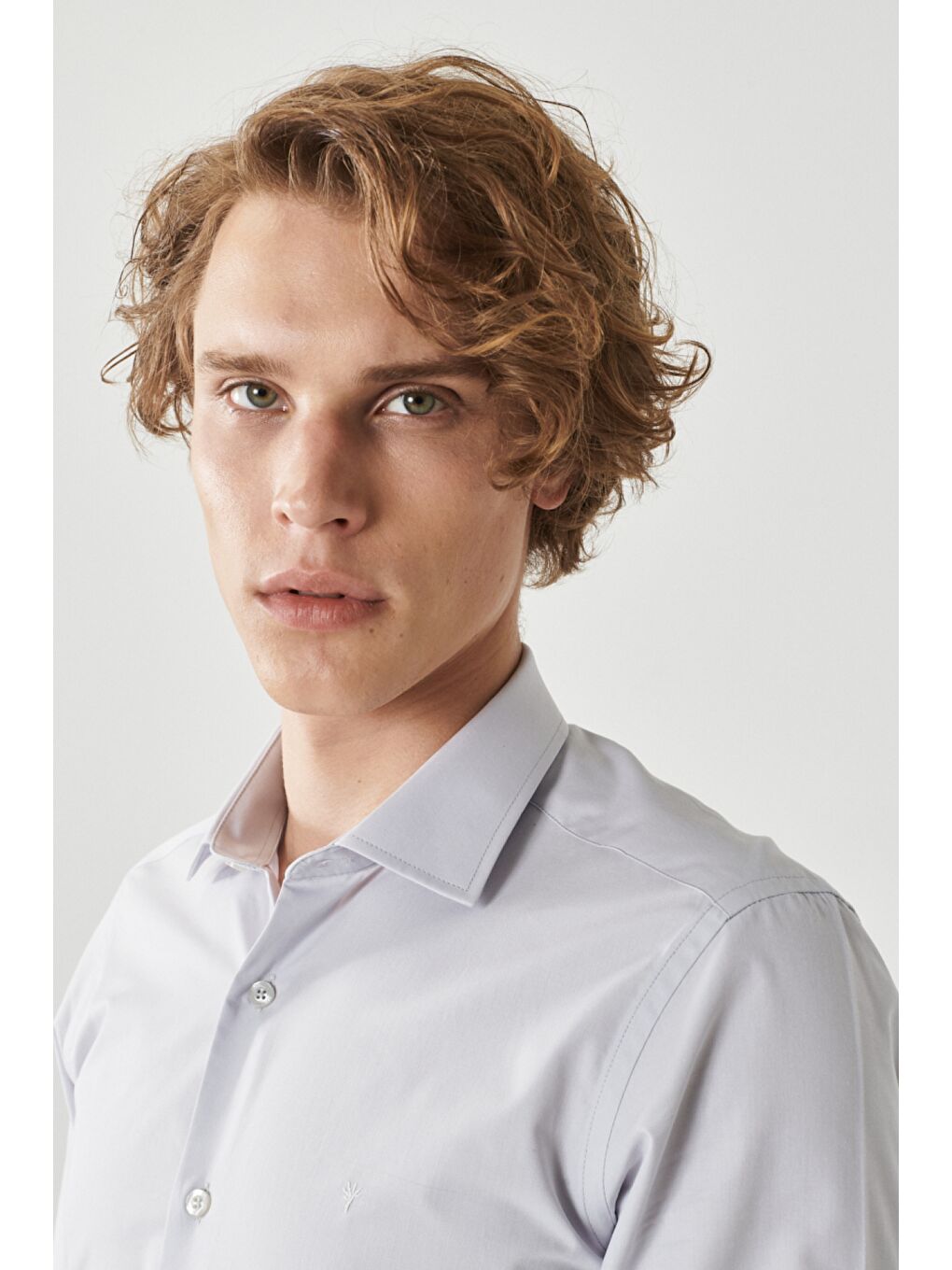 Erkek Gri Kolay Ütülenebilir Slim Fit Dar Kesim Klasik Yaka Gömlek-1