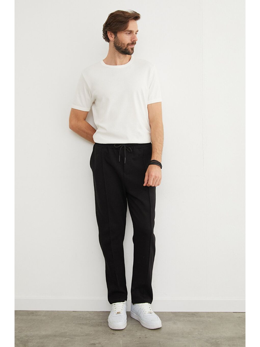 Siyah Beli Bağlamalı Çimalı Jogger Pantolon-2