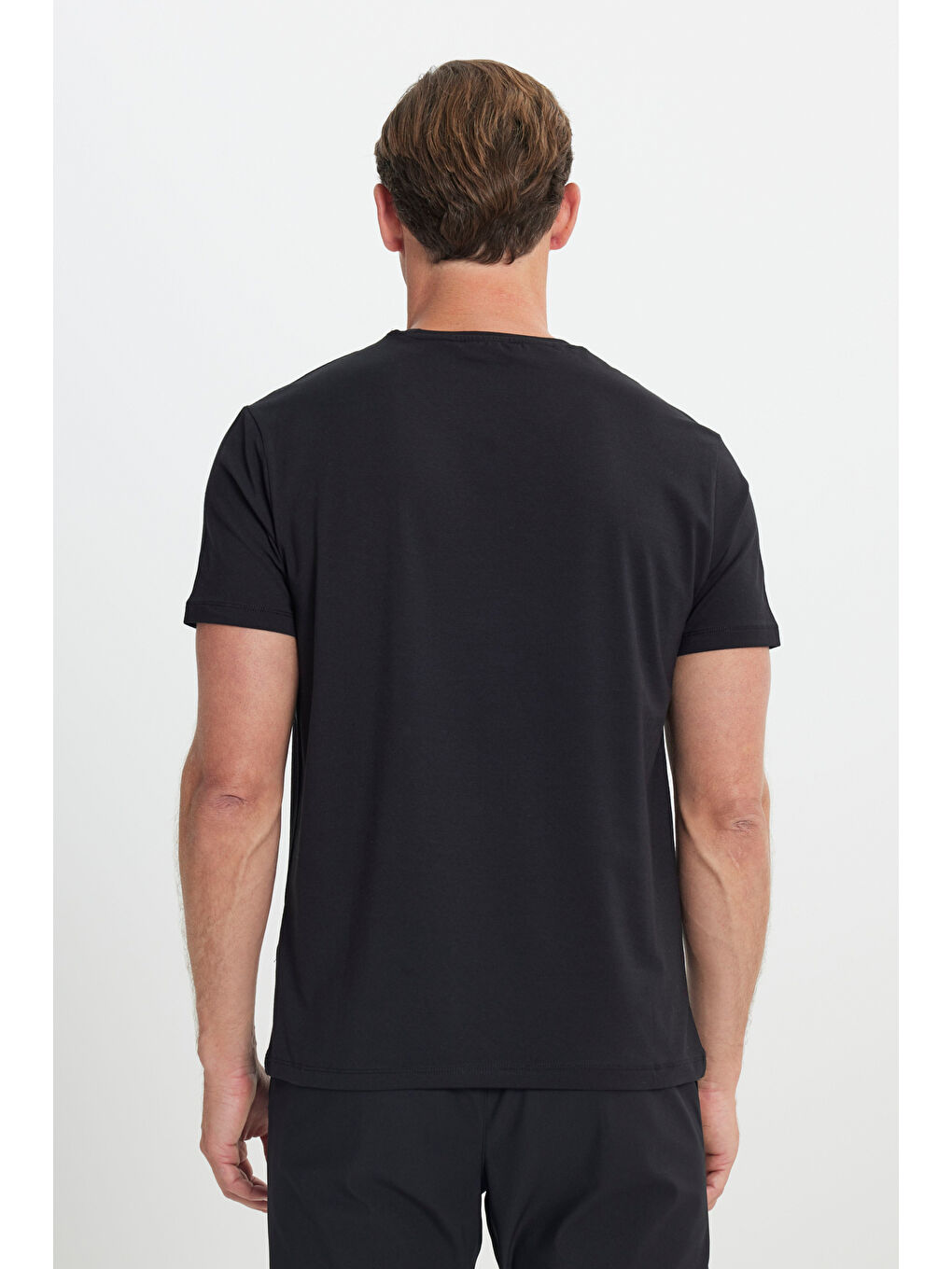 Erkek Siyah Standart Fit Normal Kesim Bisiklet Yaka Pamuklu Tişört-4