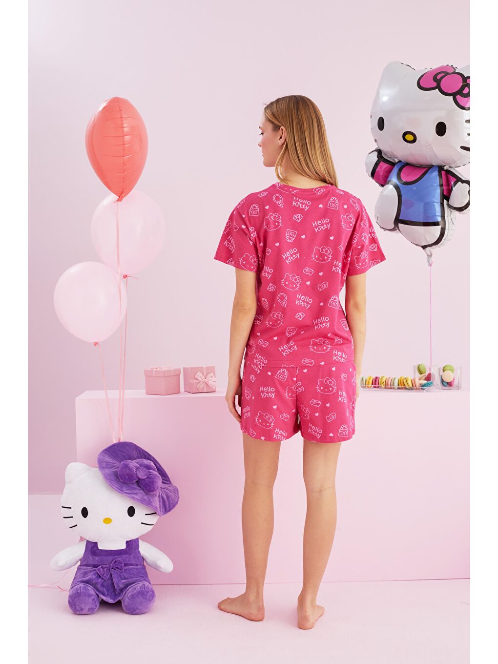 SİYAH İNCİ Pembe Hello Kitty Lisanslı %100 Pamuk Pembe Çok Renkli Bisklet Yaka Şort Pijama Takım - 2