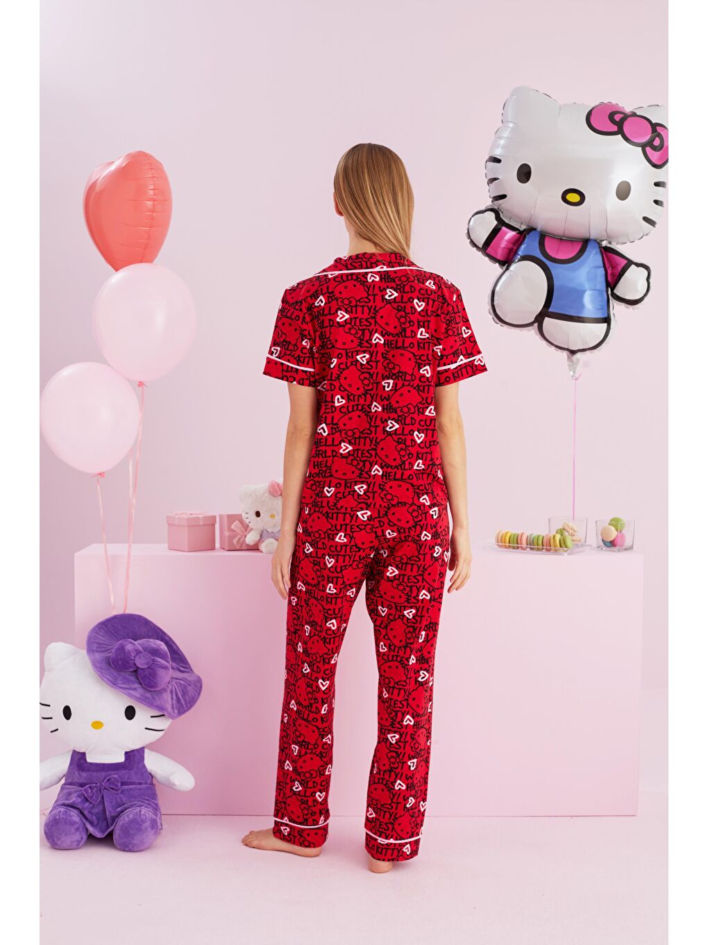 SİYAH İNCİ Kırmızı Hello Kitty Lisanslı %100 Pamuk Kırmızı Çok Renkli Bisklet Yaka Pijama Takım - 2