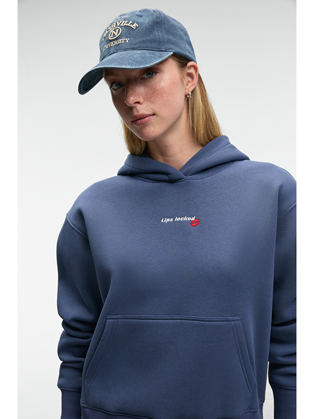 Melurea Kadın Nakışlı Kapüşonlu Comfort Fit Koyu Mavi Sweatshirt-4