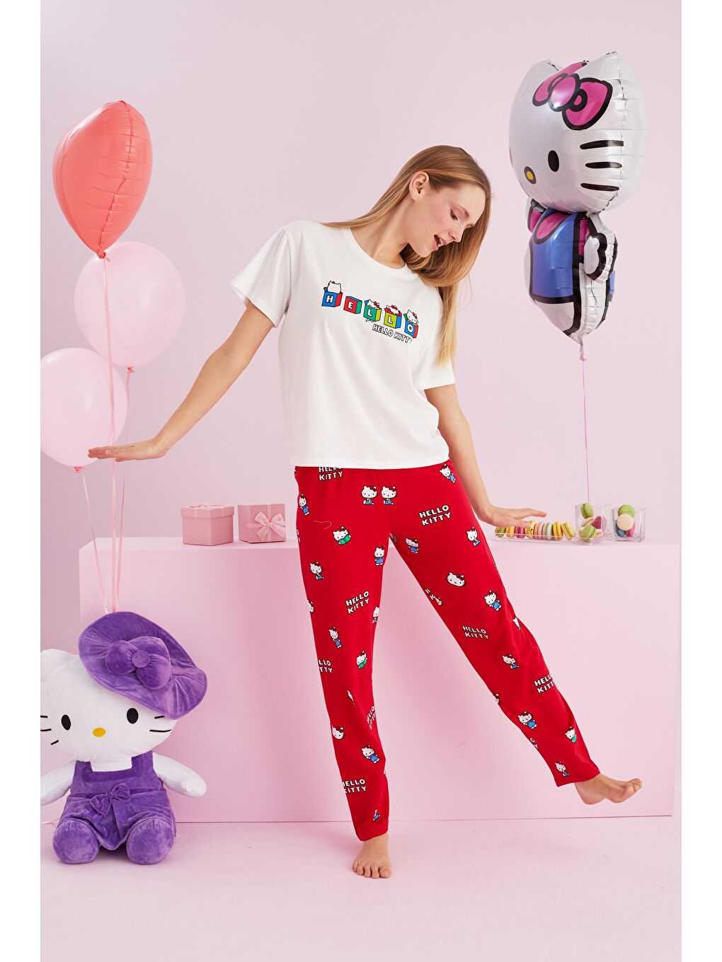 SİYAH İNCİ Beyaz Hello Kitty Lisanslı %100 Pamuk Beyaz Çok Renkli Bisklet Yaka Pijama Takım - 1