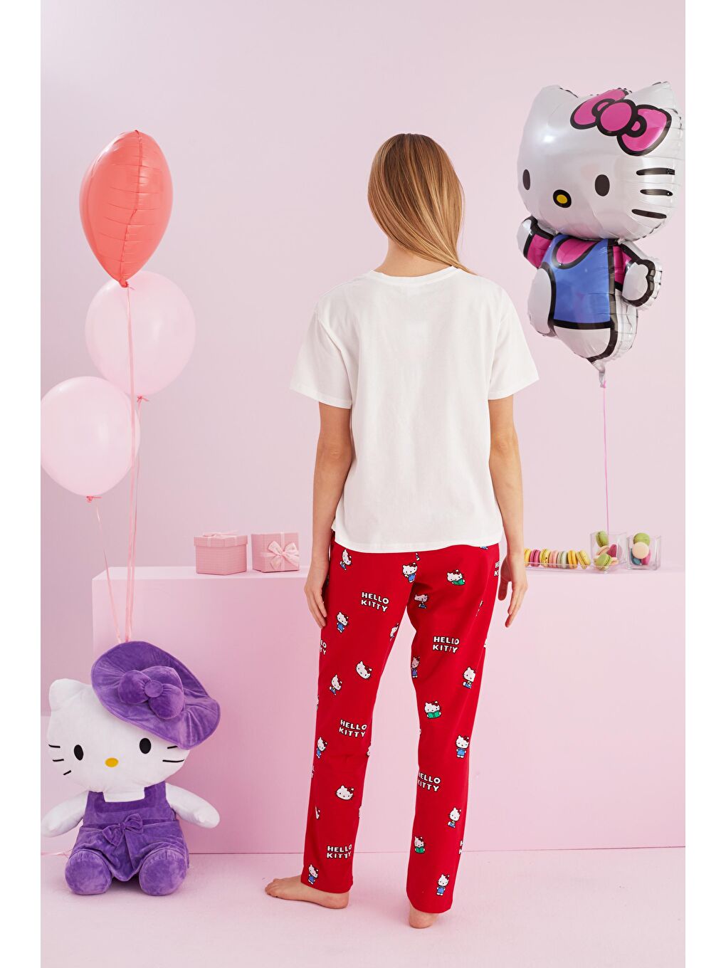 SİYAH İNCİ Beyaz Hello Kitty Lisanslı %100 Pamuk Beyaz Çok Renkli Bisklet Yaka Pijama Takım - 2