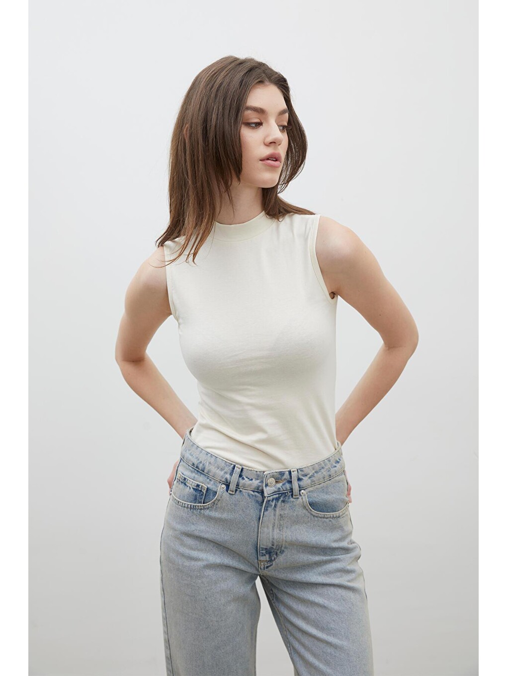 Bej Pamuklu Sıfır Kol Body-1