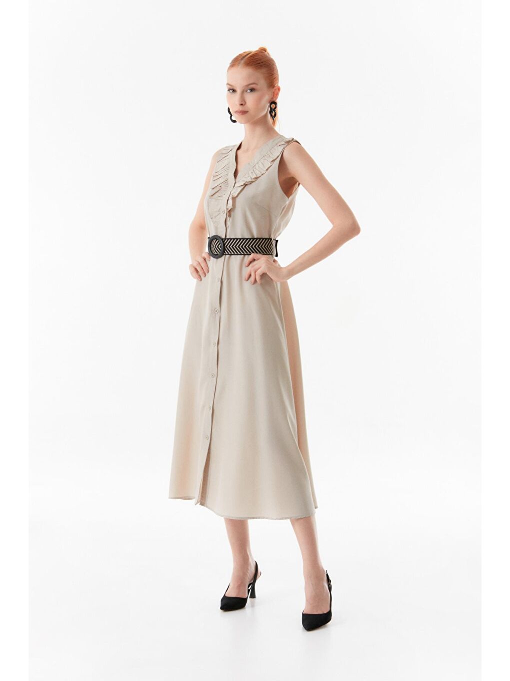 Bej Önü Fırfırlı V Yaka Kemerli Elbise