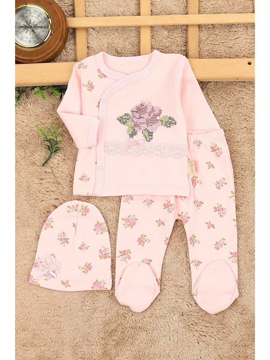 Pembe Kız Bebek Kaneviçe Gül Detaylı Fiyonklu 3 Parça Hastane Çıkışı / Zıbın Seti / Bebek Takım Yenidoğan