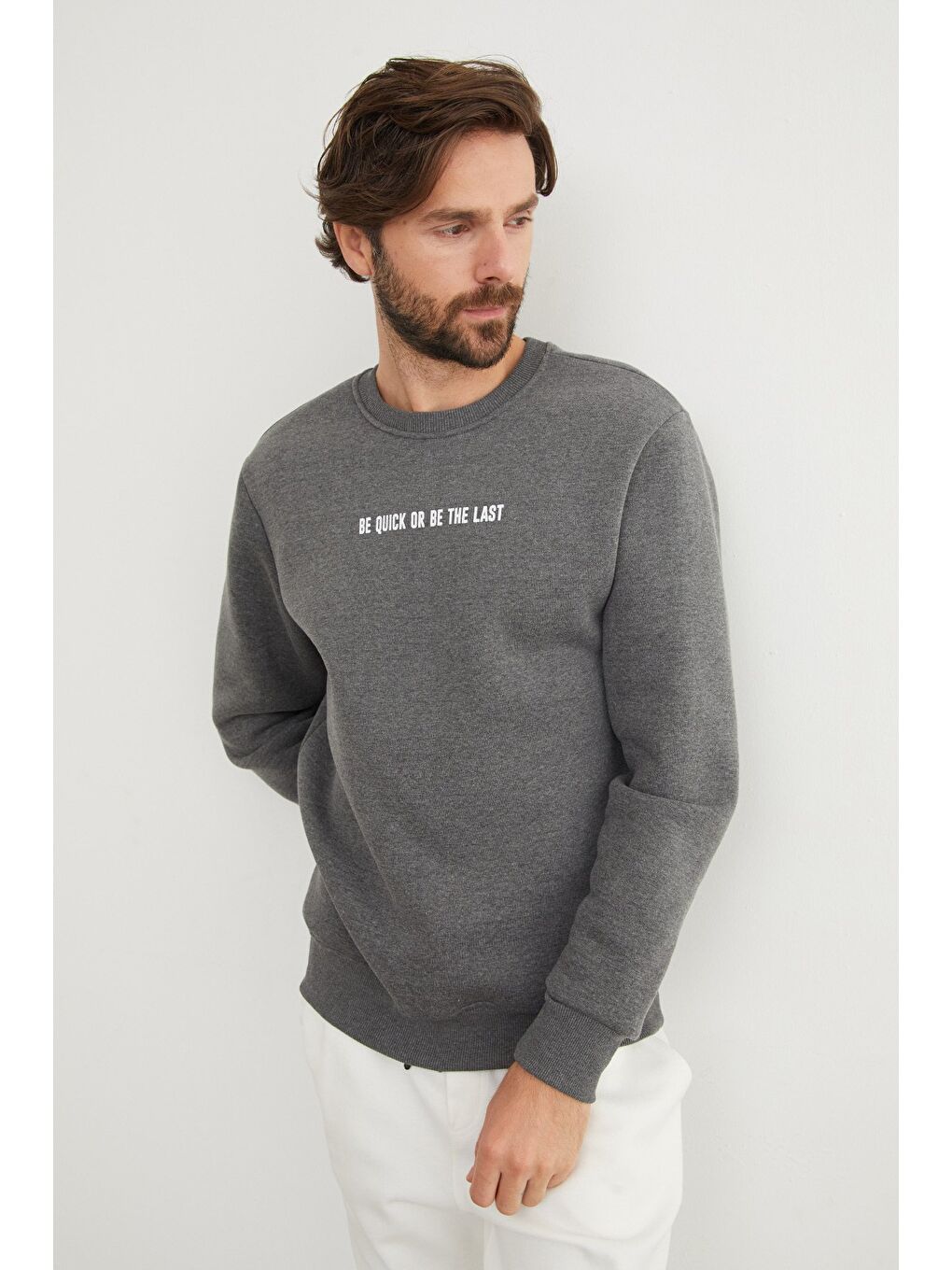 Antrasit 3 İplik Yazı Baskılı Bisiklet Yaka Sweatshirt-1