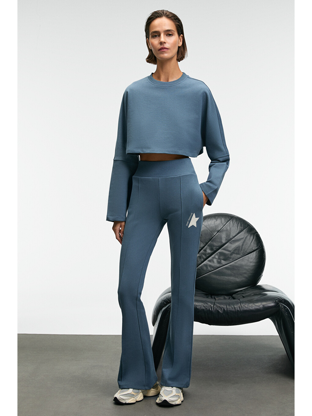 Anouk Kadın Pamuklu Baskı Ve Patch Detaylı Bisiklet Yaka Crop Petrol-mavi Sweatshirt-1