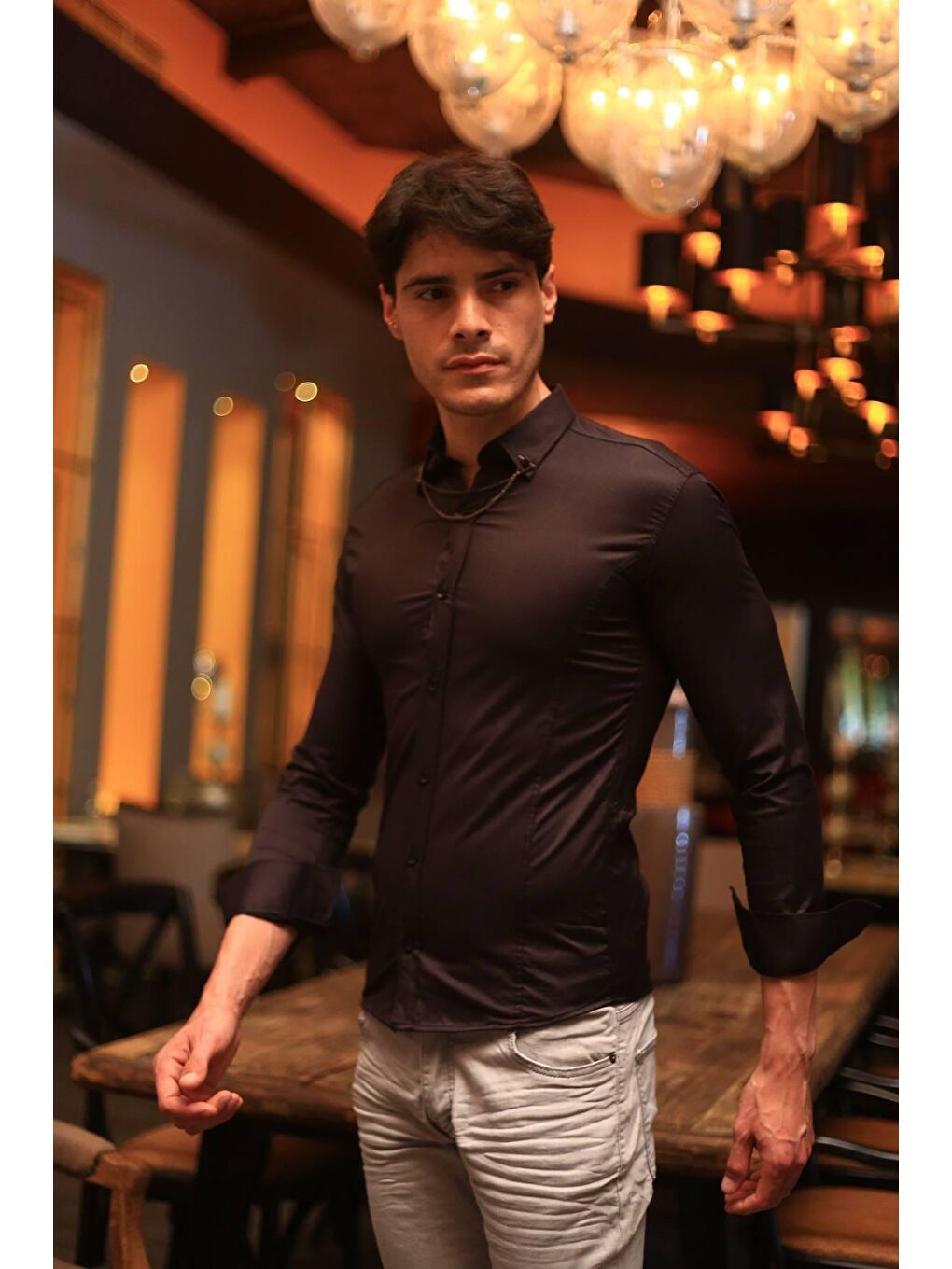 Siyah Hilti Yaka Zincirli Extra Slim Fit Elastanlı Erkek Gömlek