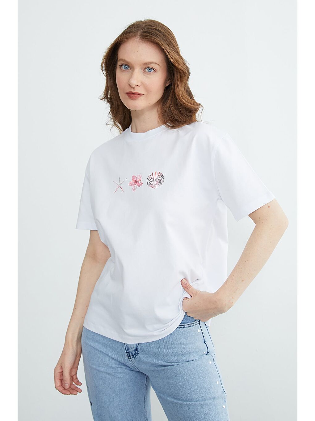 Beyaz Baskılı Bisiklet Yaka Salaş Tişört