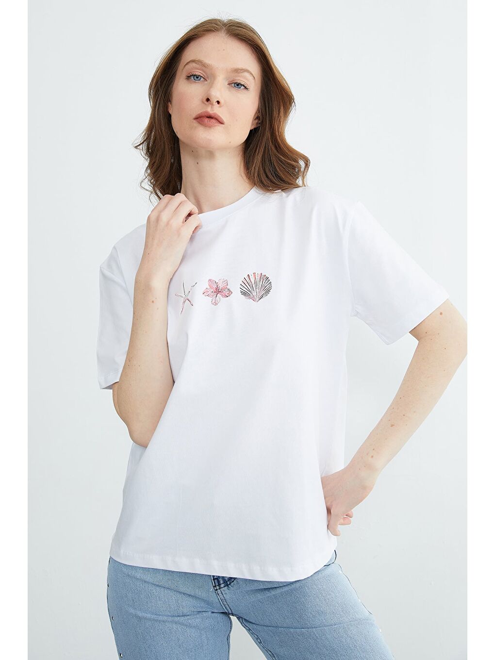 Beyaz Baskılı Bisiklet Yaka Salaş Tişört-2