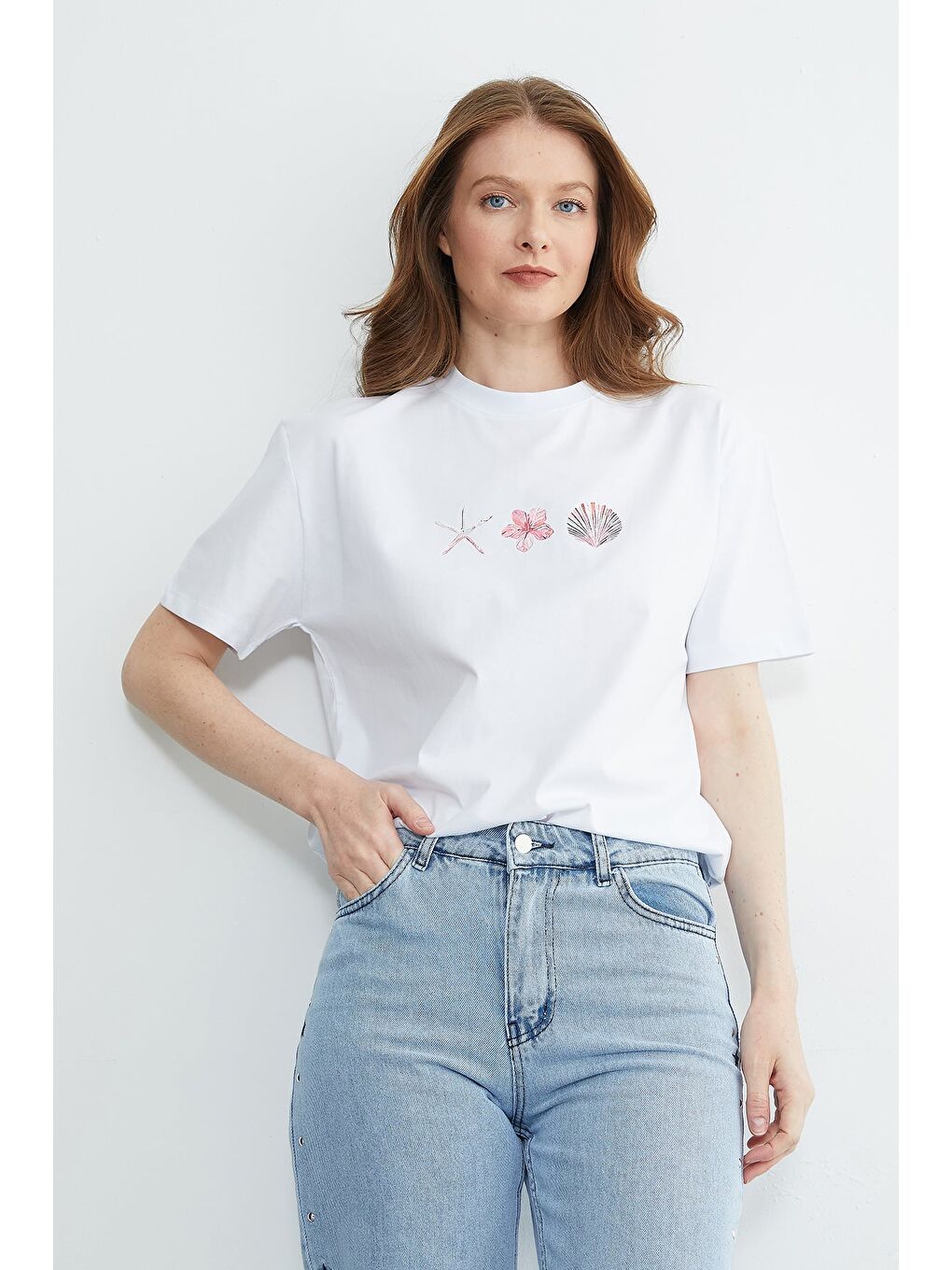 Beyaz Baskılı Bisiklet Yaka Salaş Tişört-4