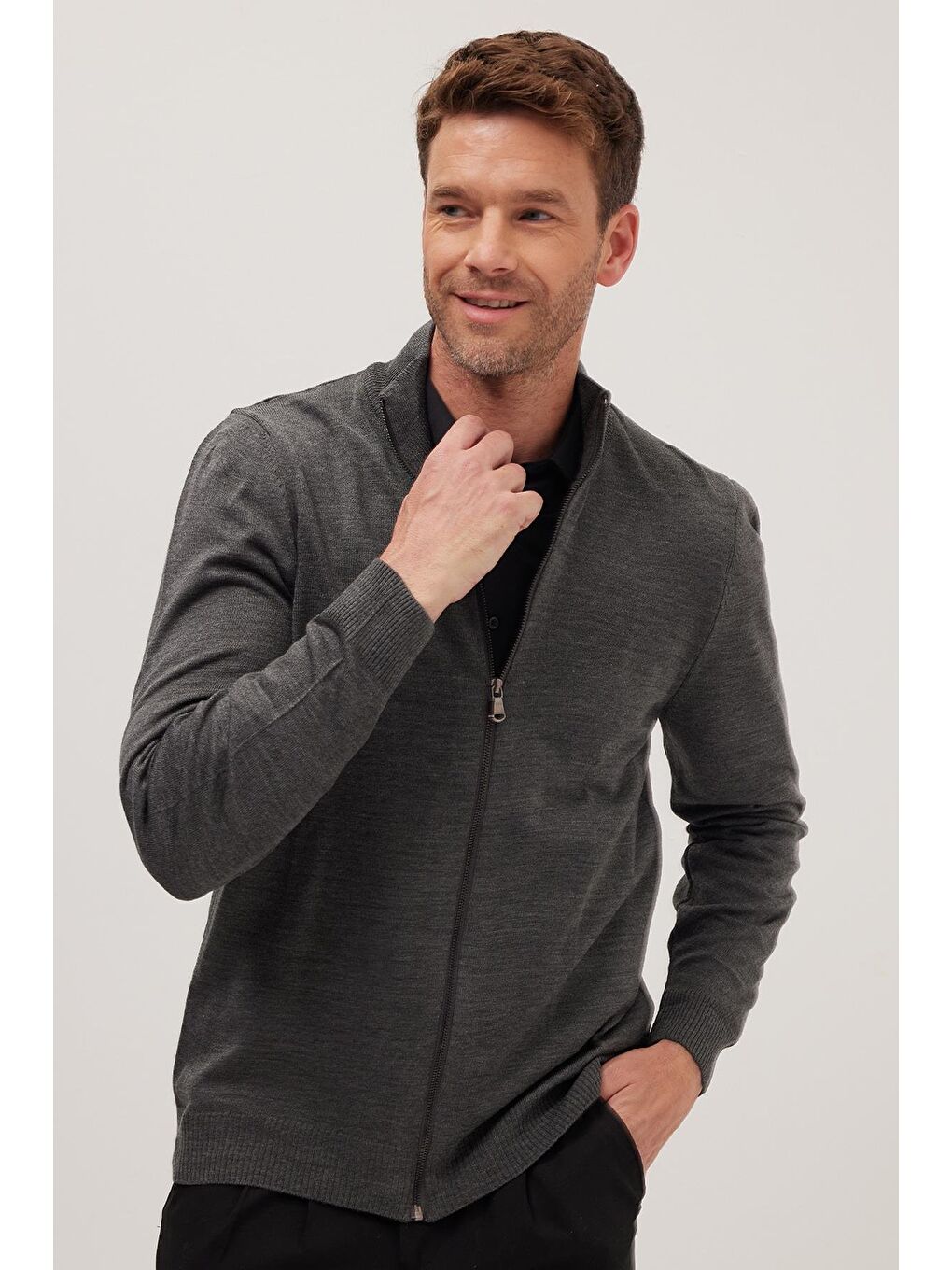 Erkek Slim Fit Dar Kesim Gri Dik Yaka Fermuarlı Düz Hırka