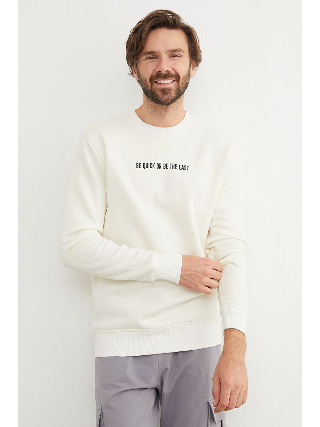 Ekru 3 İplik Yazı Baskılı Bisiklet Yaka Büyük Beden Sweatshirt