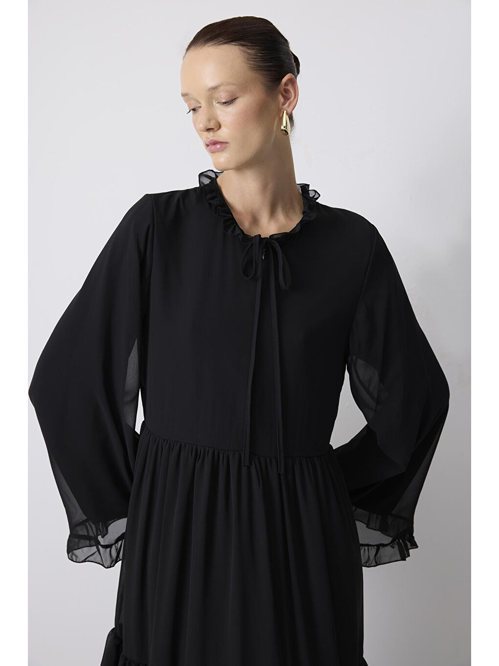 Siyah Büzgülü Şifon Elbise-1