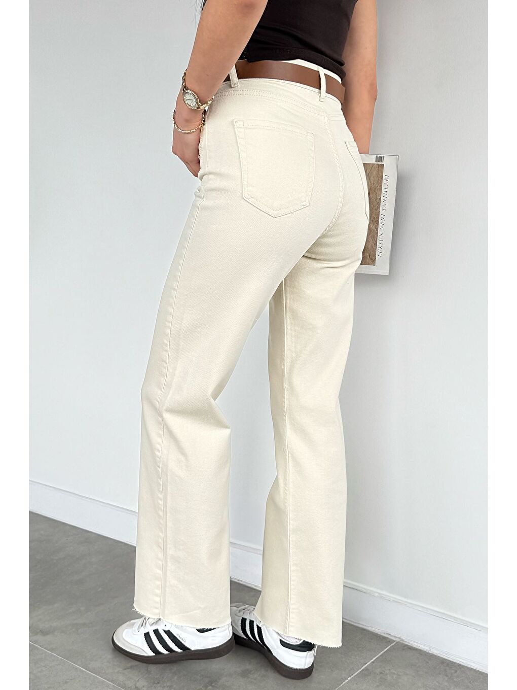 Bej Kadın Kemerli Jean Jean Pantolon-4