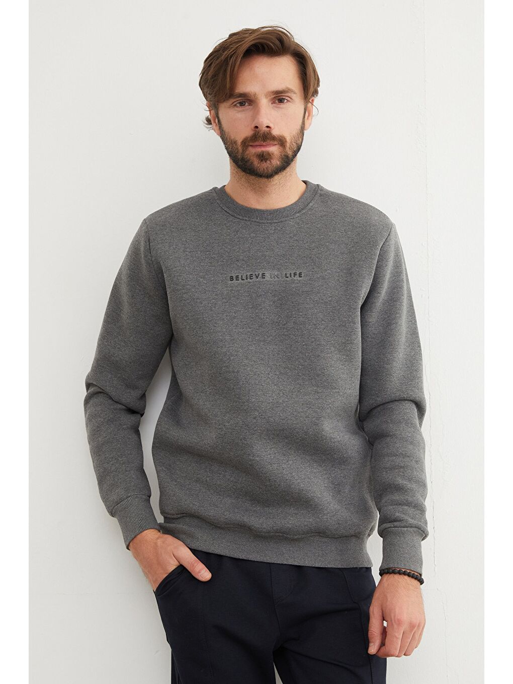 Antrasit 3 İplik Believe In Life Kabartma Baskılı Sweatshirt