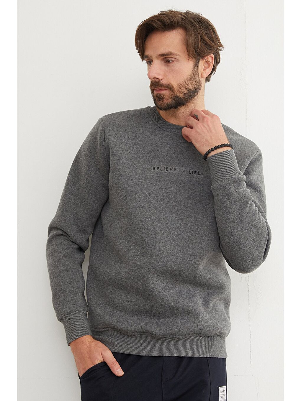 Antrasit 3 İplik Believe In Life Kabartma Baskılı Sweatshirt-3