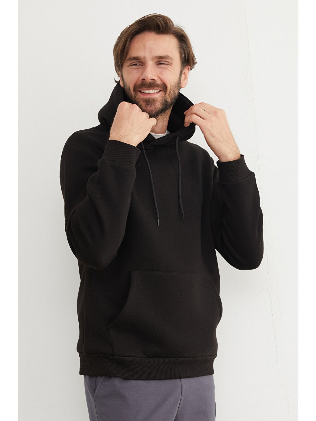 Siyah 3 İplik Kanguru Cepli Sweatshirt-3