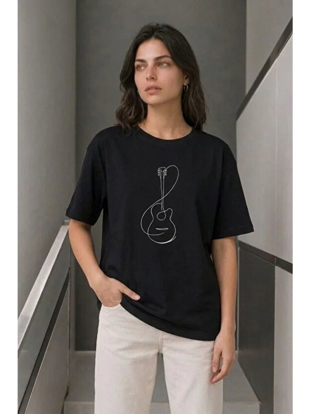 Minimal Gitar Baskılı Tişört T-Shirt Yazlık Kısa Kol Bisiklet Yaka T-Shirt - Siyah-2