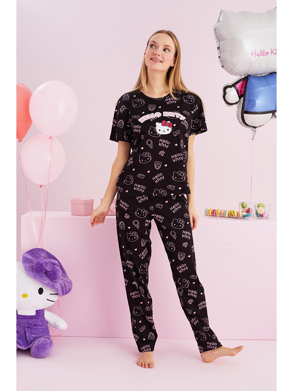 SİYAH İNCİ Siyah Hello Kitty Lisanslı %100 Pamuk Siyah Çok Renkli Bisklet Yaka Pijama Takım - 1