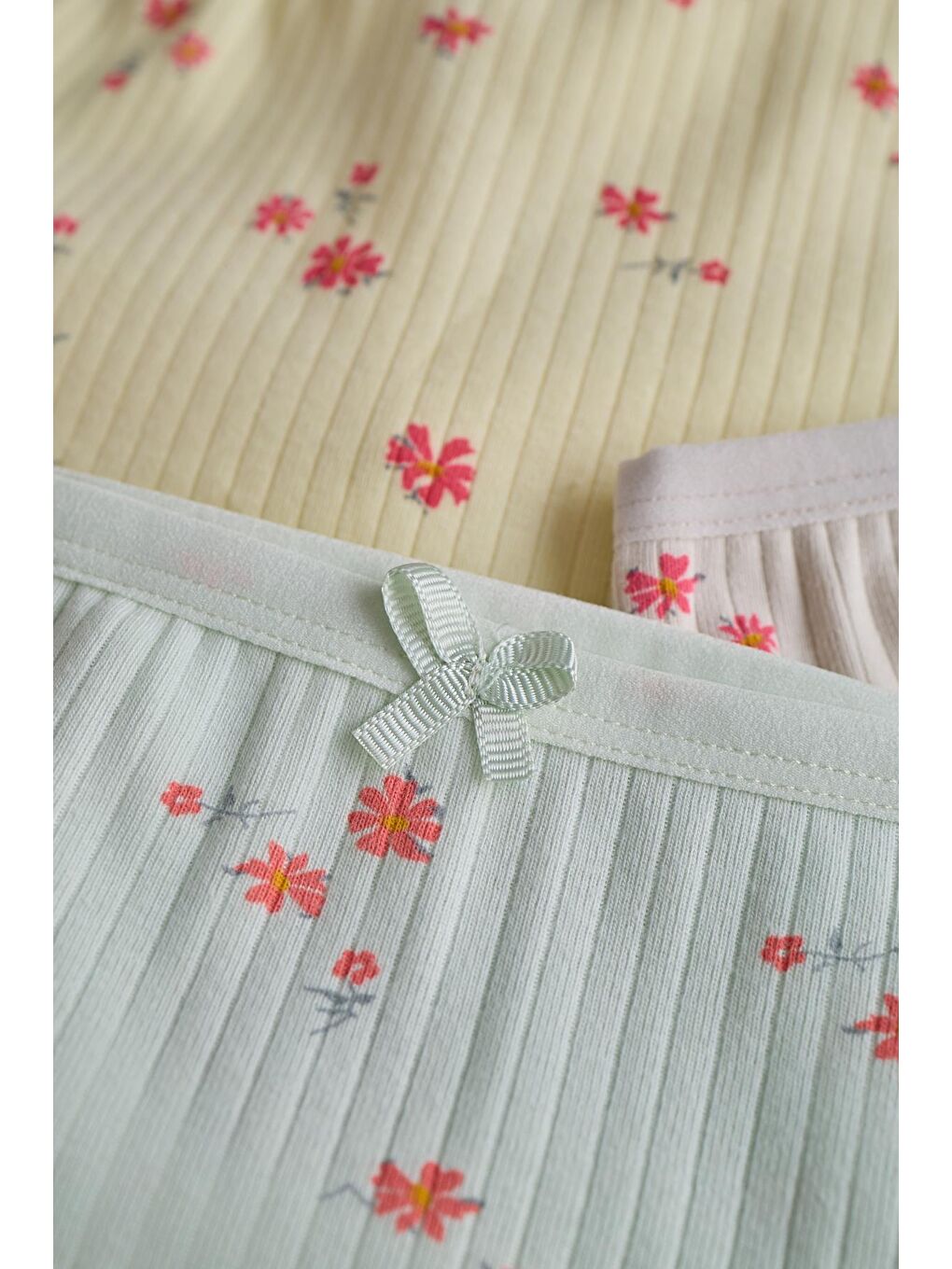 Karışık Kız Çocuk 5 Li Paket Çiçek Desenli Boxer Çok Renkli-1