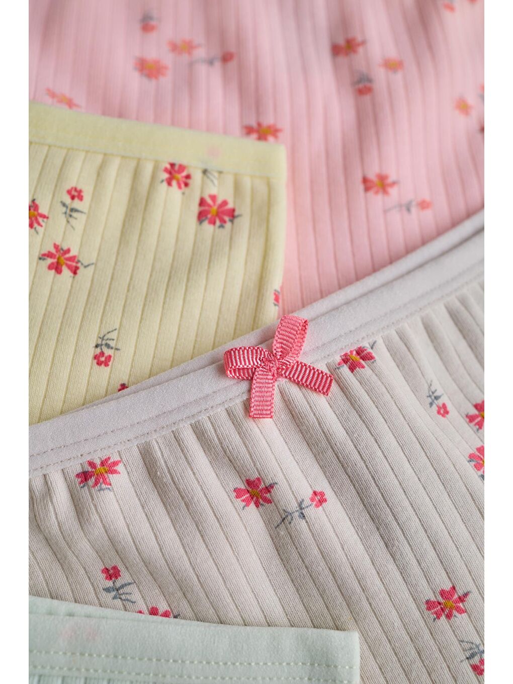 Karışık Kız Çocuk 5 Li Paket Çiçek Desenli Boxer Çok Renkli-2