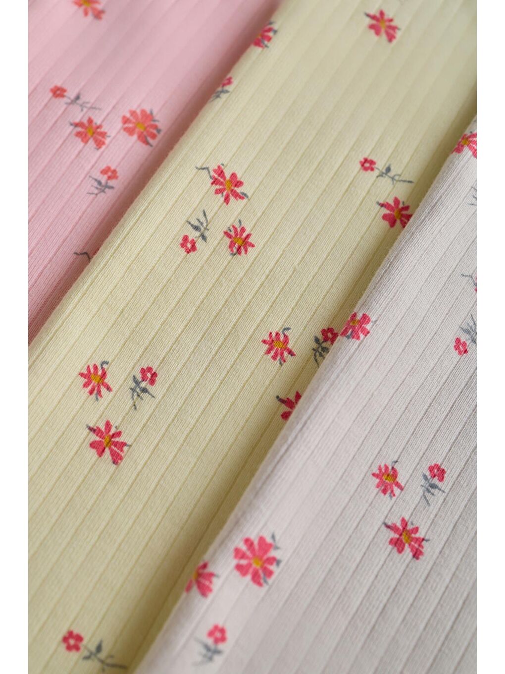 Karışık Kız Çocul 5 Li Paket Ribanalı İnce Askılı Atlet Çok Renkli-1