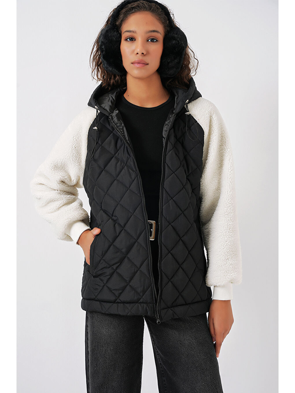 5201 Kolları Pelüş Kapitone Mont   Siyah