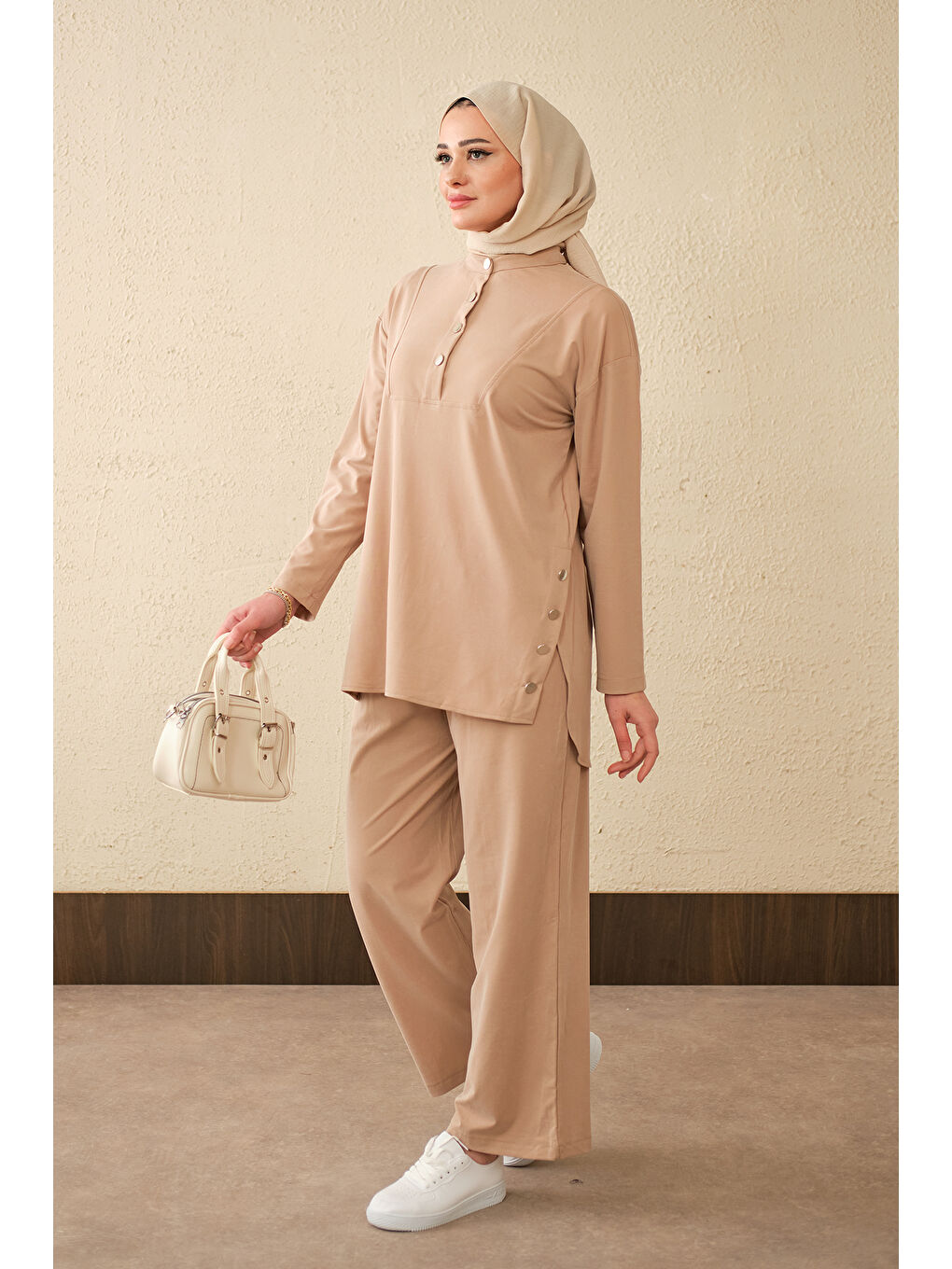 Bej Kadın Yarım Kapama Düğme Detaylı Takım Vizon-2