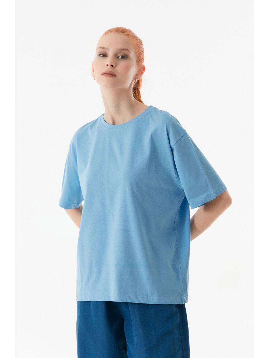 Mavi Arkası Baskılı Oversize Tişört-2
