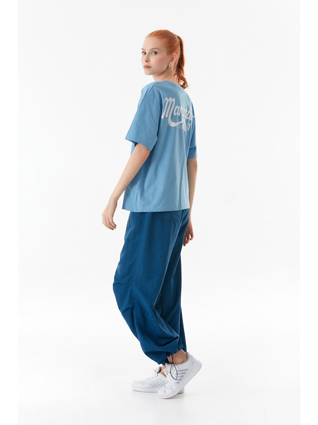 Mavi Arkası Baskılı Oversize Tişört-3