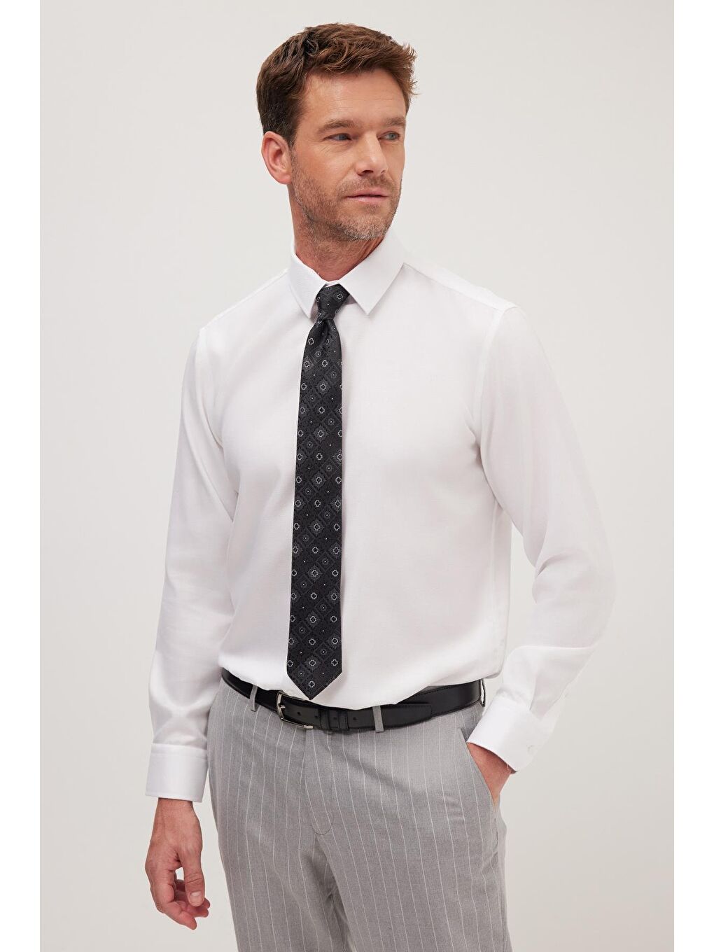 Slim Fit Beyaz Non-Iron %100 Pamuk Doğa Dostu Ekoteks Belgeli Ütü Gerektirmez Gömlek