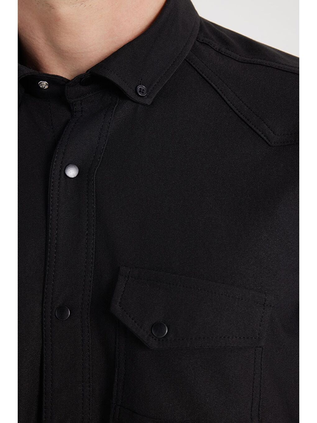 Erkek Regular Fit Rahat Kesim Çift Cepli Spor Yaka Denim Siyah Gömlek-2