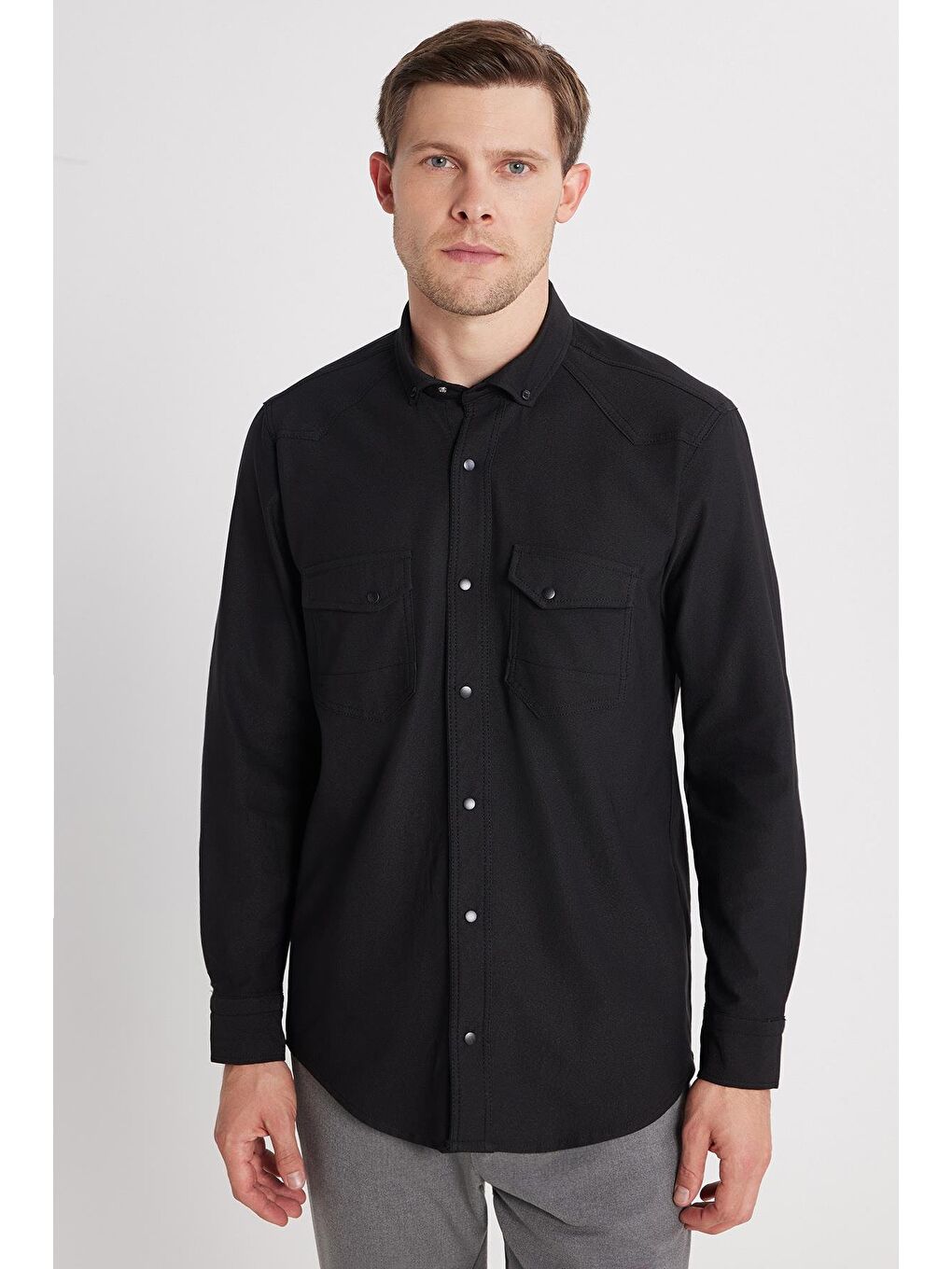 Erkek Regular Fit Rahat Kesim Çift Cepli Spor Yaka Denim Siyah Gömlek-3