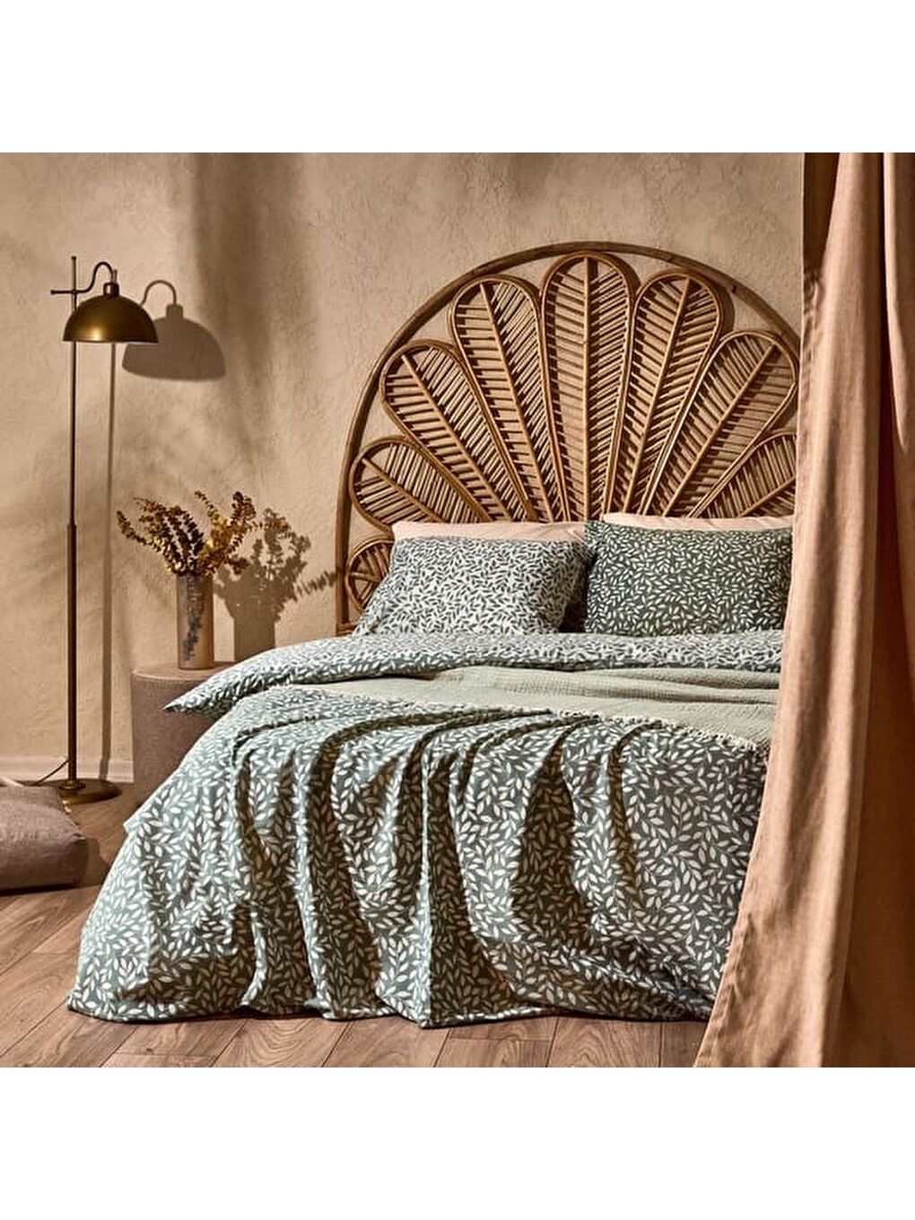 Siyah Soft Sylvara Çift Kişilik Nevresim Takımı - Ekru / Yeşil