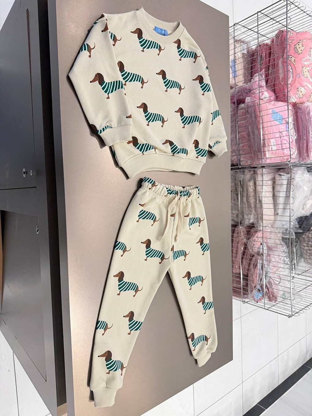 Çocuk Köpek Desenli Ekru Sweatshirt Ve Eşofman Altı Takımı-2