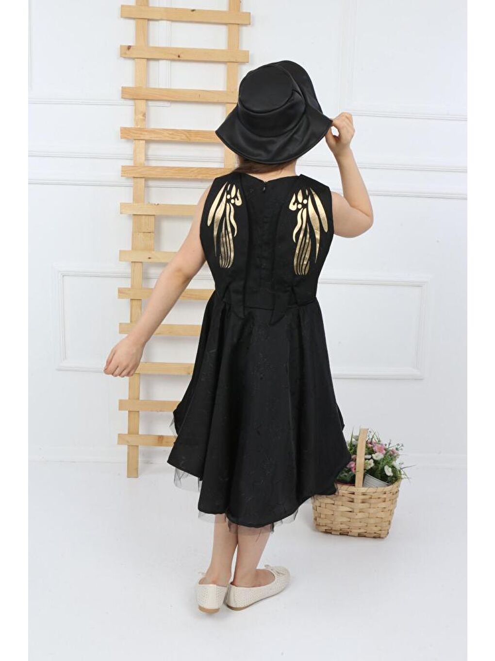 Siyah Miss Kuğu Varak Desen Şapkalı Kanatlı Kız Çocuk Elbise-1