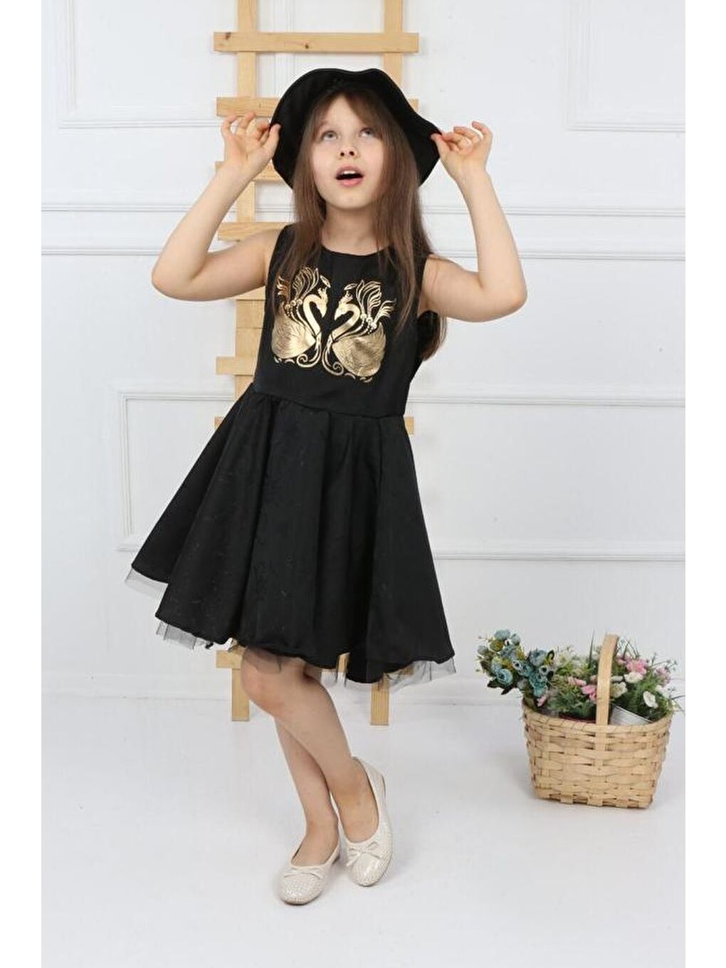 Siyah Miss Kuğu Varak Desen Şapkalı Kanatlı Kız Çocuk Elbise-2