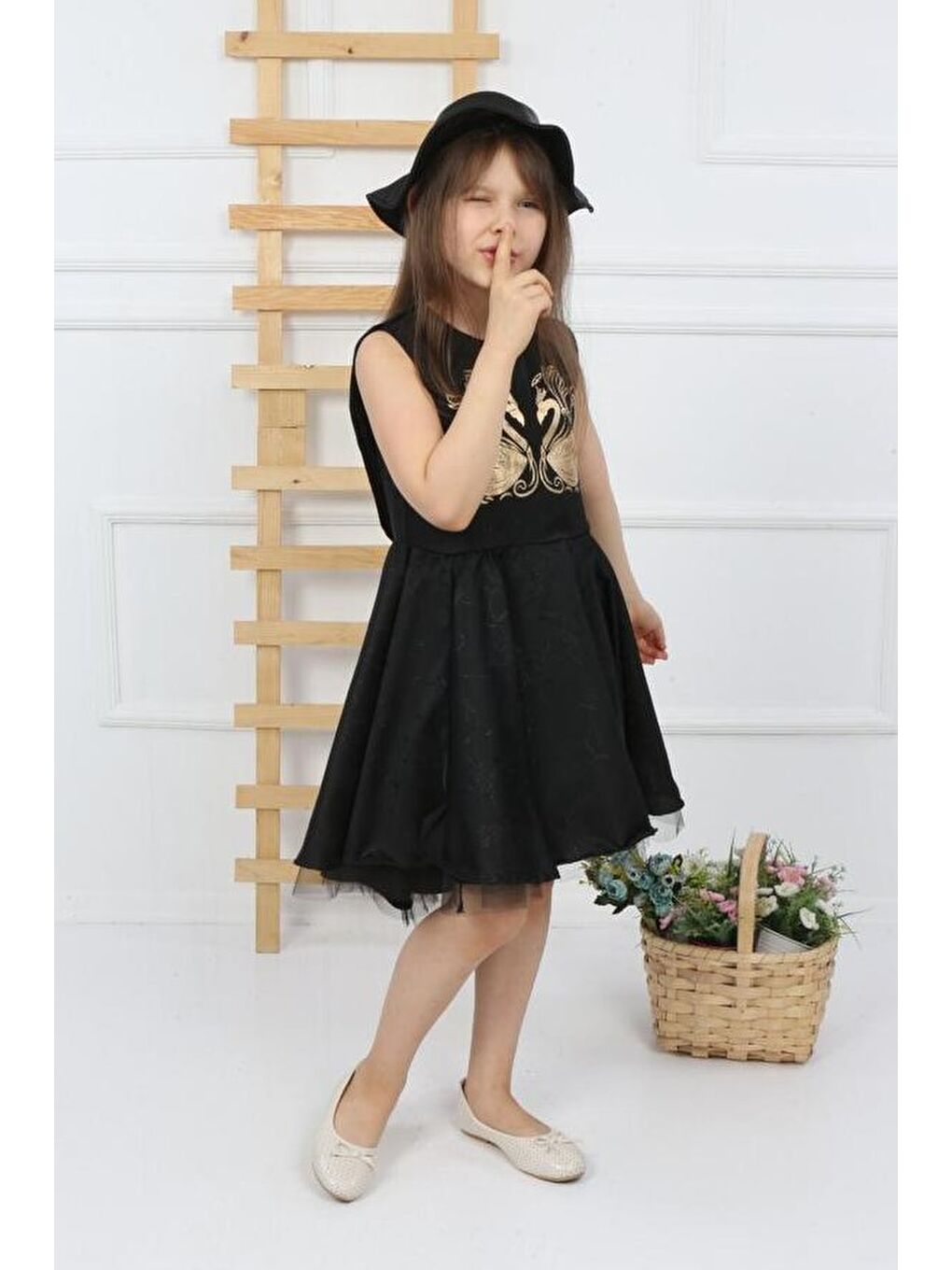 Siyah Miss Kuğu Varak Desen Şapkalı Kanatlı Kız Çocuk Elbise-4