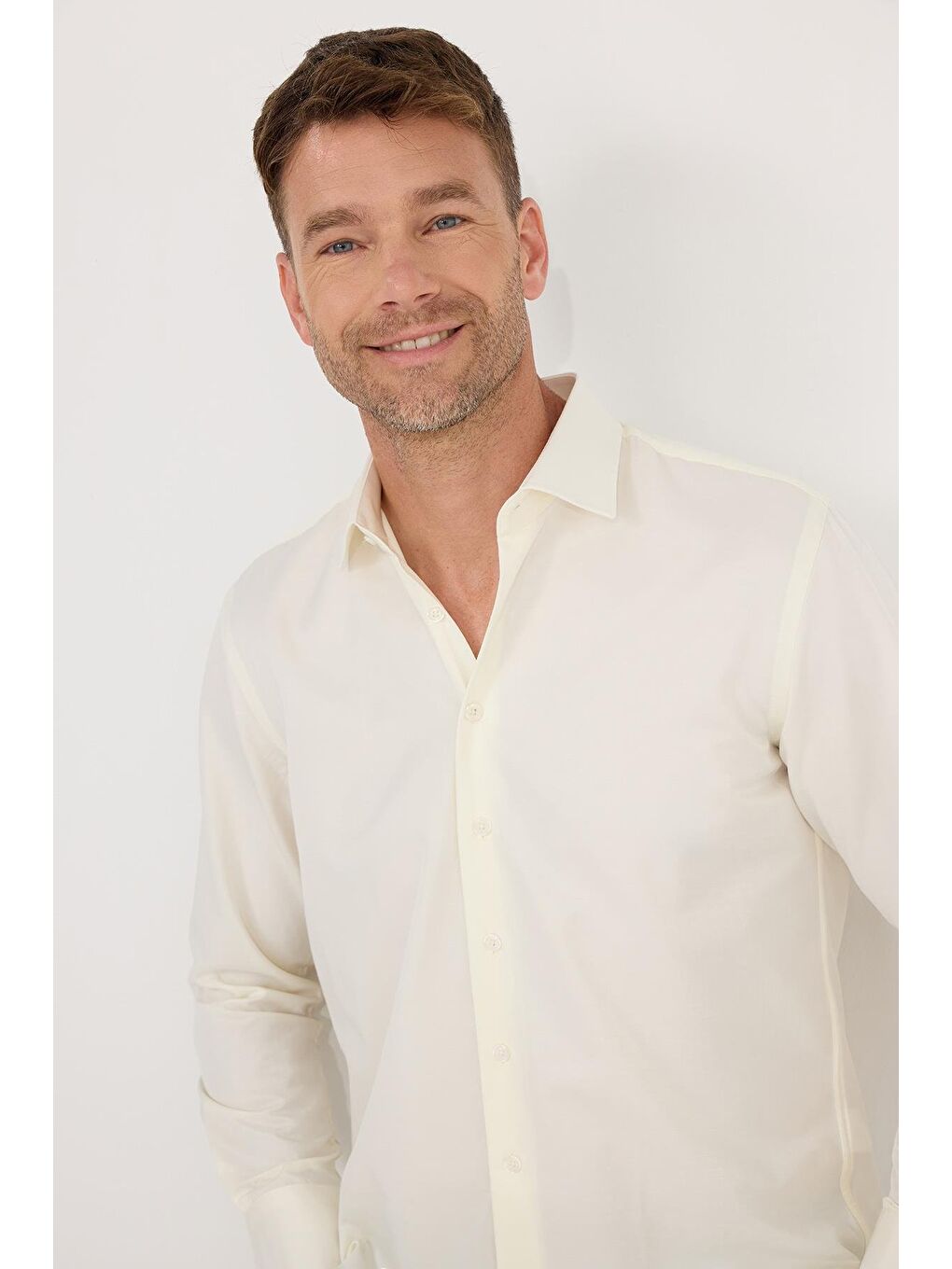 Erkek Regular Fit Klasik Kesim Pamuklu Düz Ekru Gömlek-1