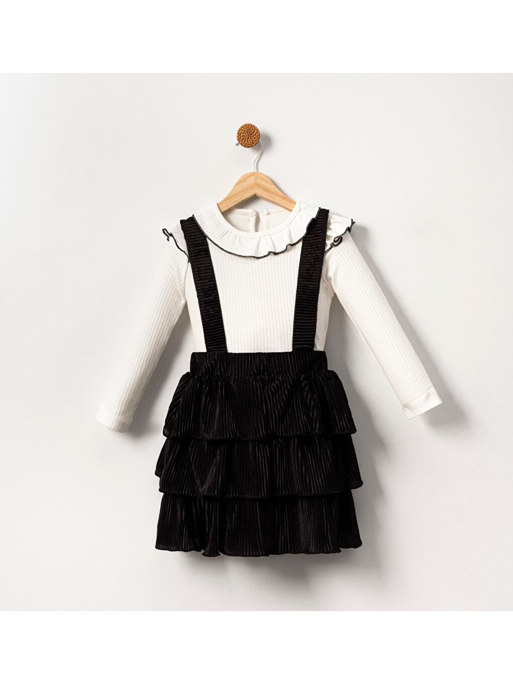 Siyah Kadife Salopet Askılı Kız Etekli Takım MNK2147-1