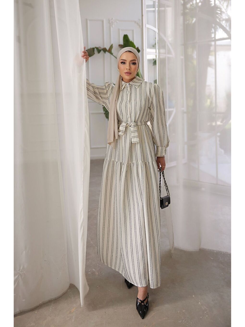 Siyah Kadın Düğmeli Salaş Çizgili Beyaz Uzun Elbise