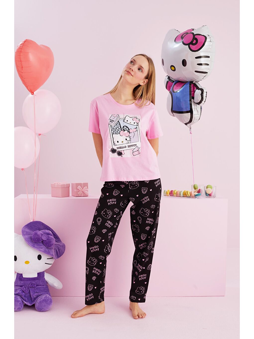 SİYAH İNCİ Pembe Hello Kitty Lisanslı %100 Pamuk Pembe Çok Renkli Bisklet Yaka Pijama Takım - 1