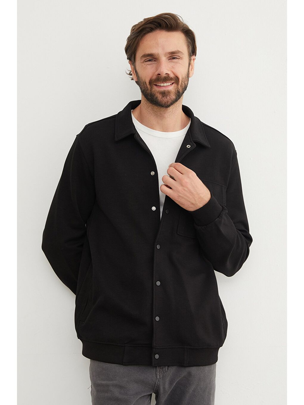 Siyah Çıt Çıtlı Cepli Polo Yaka Ceket